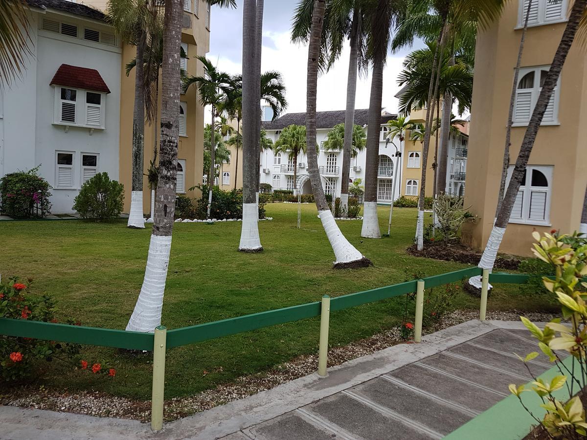 Almond Grove At Sand Castle Ocho Rios Exterior photo