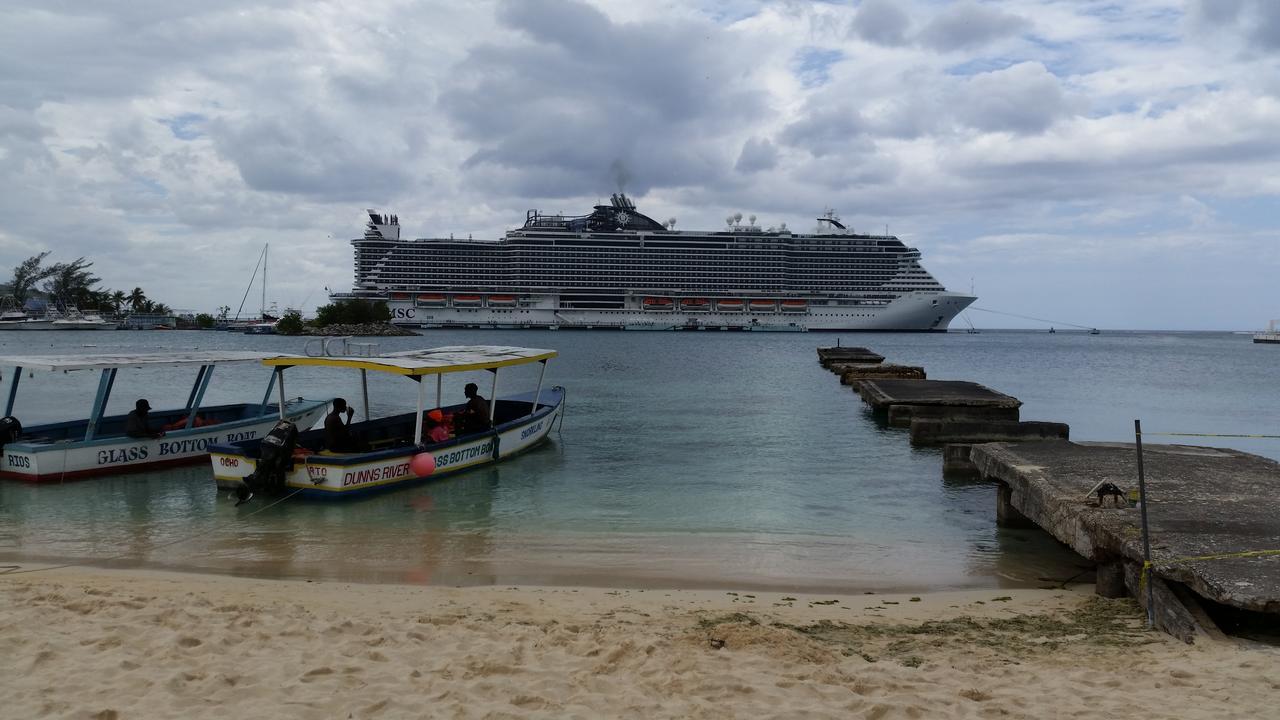 Almond Grove At Sand Castle Ocho Rios Exterior photo