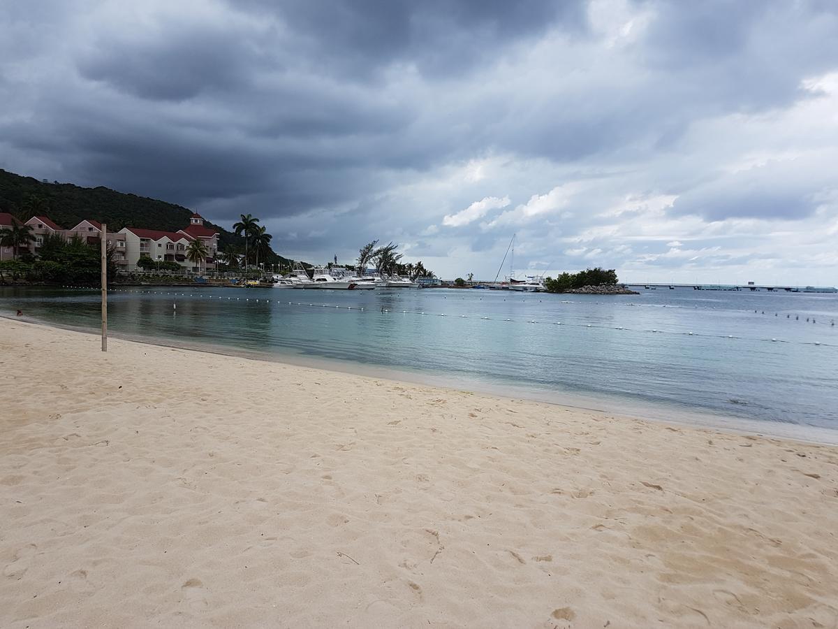 Almond Grove At Sand Castle Ocho Rios Exterior photo